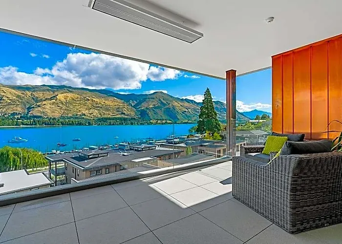 Luxurious Lakefront Penthouse 酒店 瓦纳卡